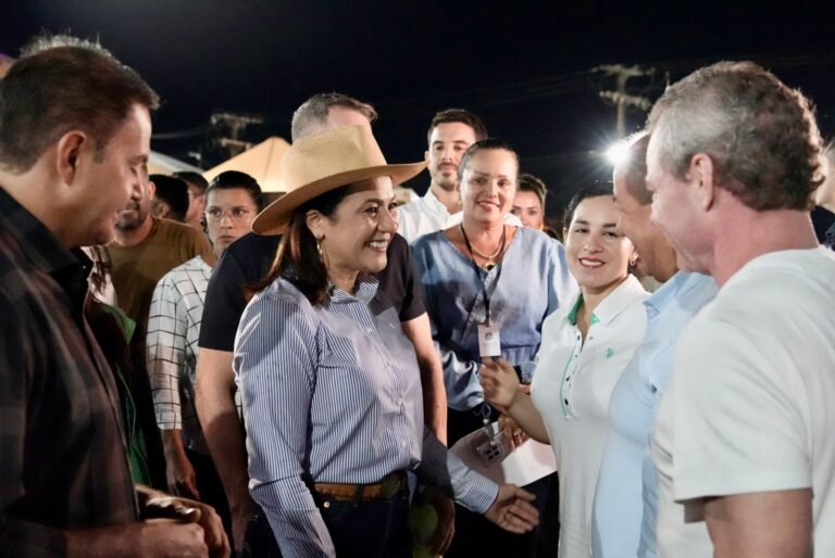 Veja as imagens da primeira noite da Expoacre Juruá 2026