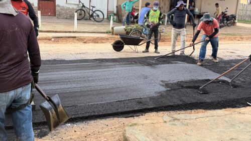 Feijó inicia pavimentação da rua 21 de Dezembro