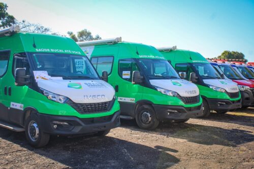 Feijó reforça saúde com micro-ônibus e unidade odontológica móvel