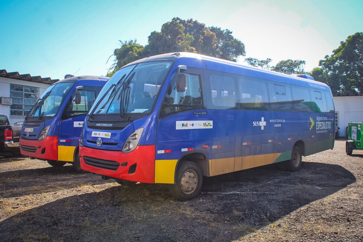 Feijó reforça saúde com micro-ônibus e unidade odontológica móvel