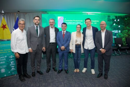 Escritor acreano lança livro sobre espiritualidade na Floresta Amazônica