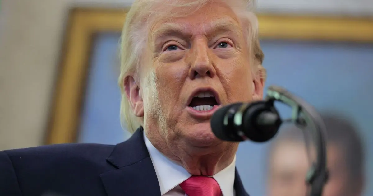 Trump diz que o Irã será atingido com força nesta segunda e na terça