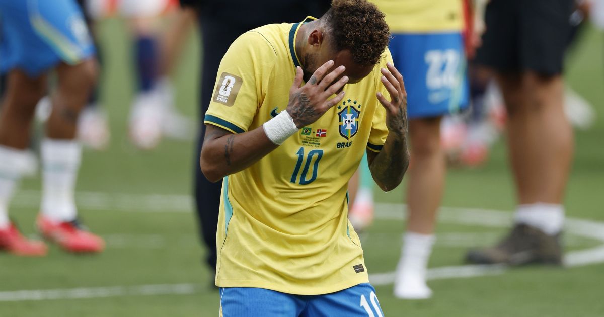 Neymar foi o jogador mais criticado após eliminação do Brasil, diz estudo Neymar foi o jogador mais criticado após eliminação do Brasil, diz estudo