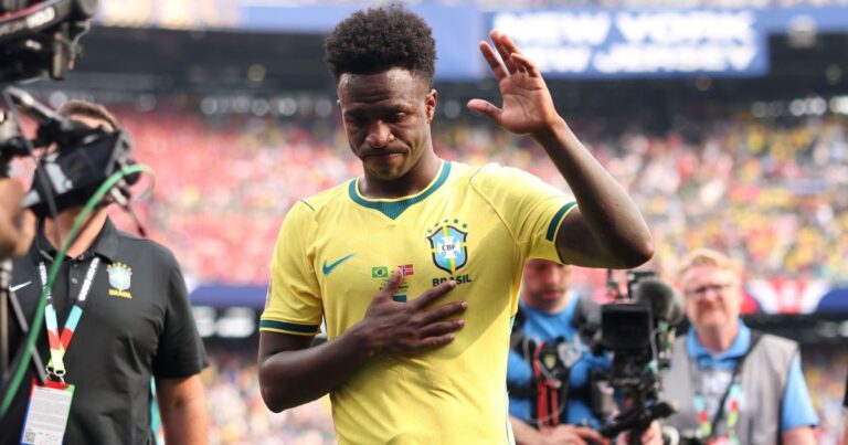 Vini Jr. quebra silêncio após queda do Brasil na Copa: “Frustração absurda”