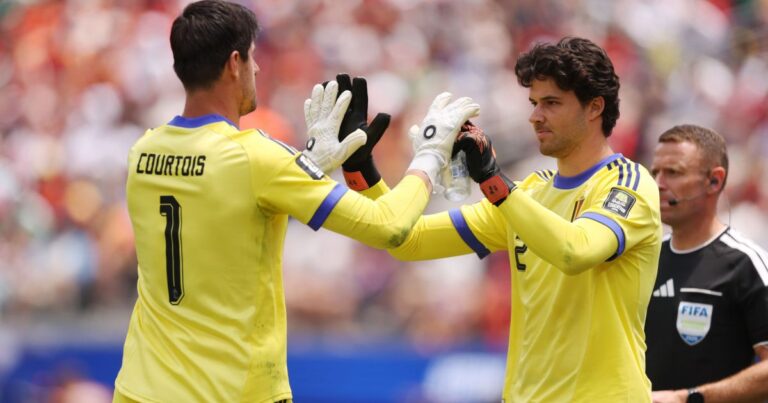 Substituto de Courtois, Lammens falha no fim e sela eliminação da Bélgica