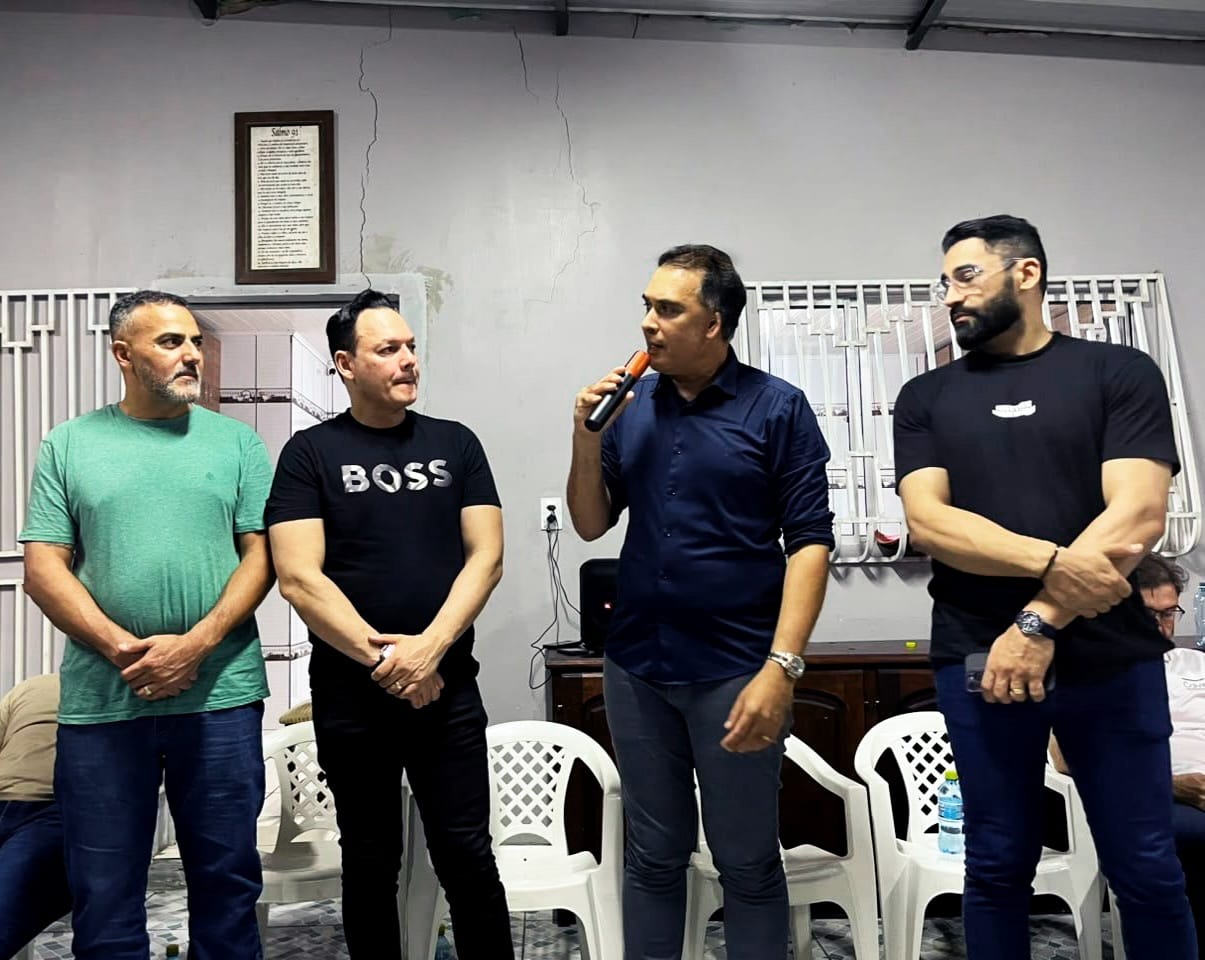 Jairo Cassiano visita o Juruá e recebe o apoio da Igreja Batista do Bosque O pastor Carlos Mariano falou sobre a decisão de apoiar Jairo