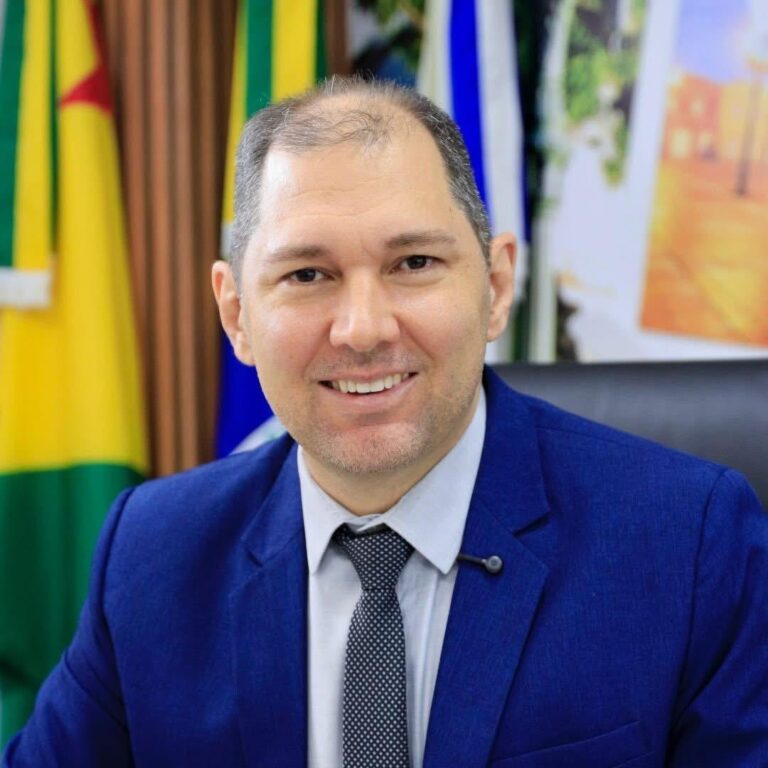 Joabe comemorou o lançamento da ordem de serviço para a cobertura da quadra do Tangará