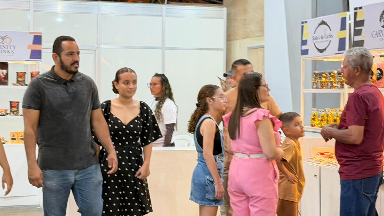 Degusta Juruá reúne mais de 12 pequenos negócios e destaca sabores da região