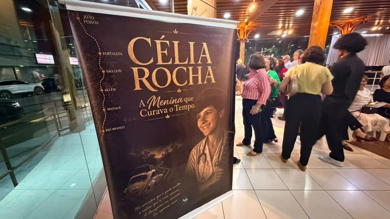 GALERIA DE FOTOS: Veja como foi o lançamento do livro de Célia Rocha