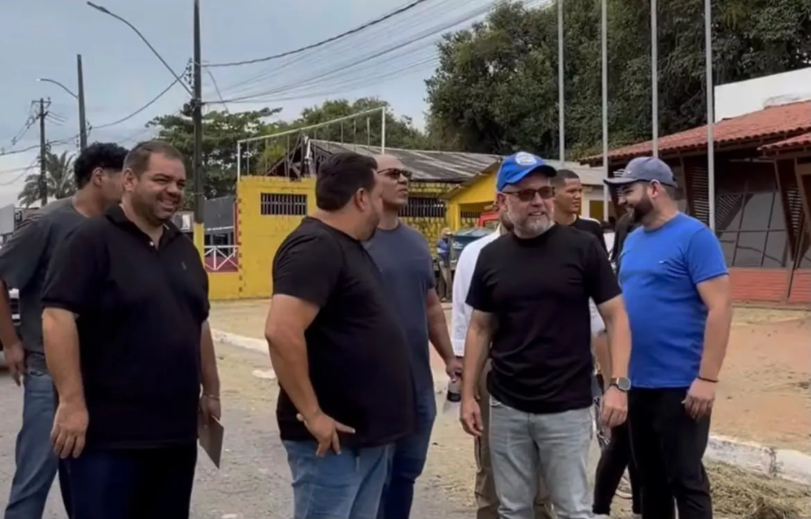 Prefeitura mobiliza 300 trabalhadores em mutirão de limpeza no Parque de Exposições Prefeitura mobiliza 300 trabalhadores em mutirão de limpeza no Parque de Exposições