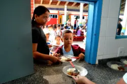Rio Branco compra R$ 703,9 mil em carne para merenda escolar