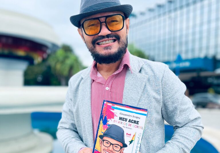 Escritor acreano lança livro "Meu Acre em Versos de Cordel"