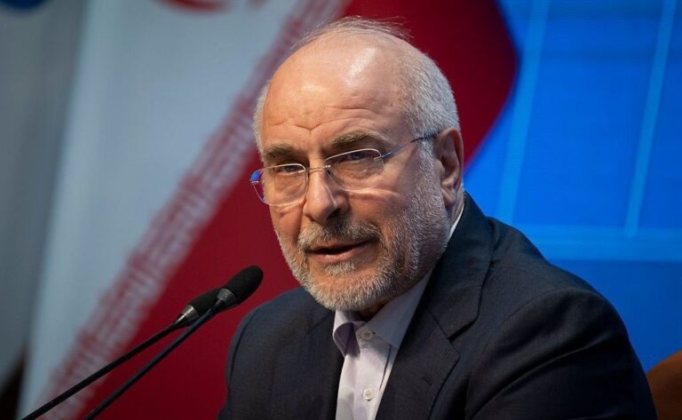 Ormuz só se abre com acordos iranianos, não ameaças dos EUA, diz autoridade