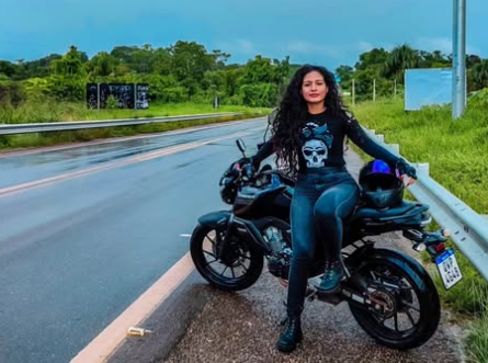 Motociclista acreana viaja 3,2 mil km para celebrar aniversário