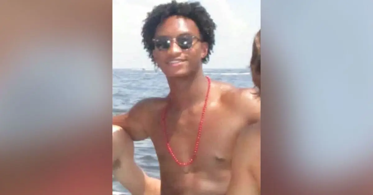 Morte de jovem negro no 4 de julho nos EUA reacende debate racial