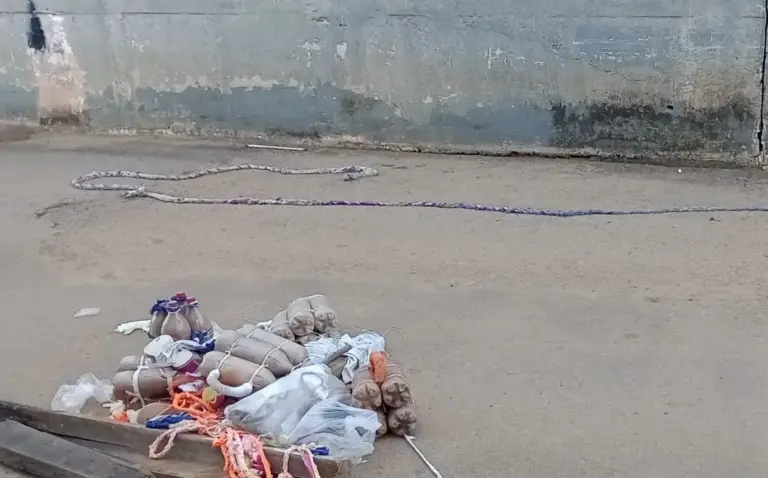 Ação no presídio de Rio Branco apreende 46L de bebida artesanal e 'terezas'