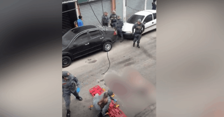 Homem é morto após tentar pegar arma de policial em SP