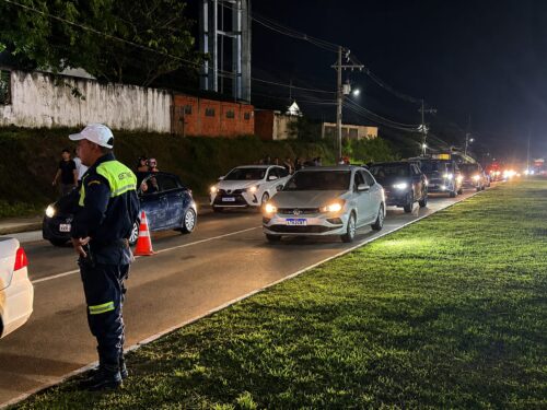 Prefeitura e Detran garantem organização do trânsito na Expoacre Prefeitura e Detran garantem organização do trânsito na Expoacre