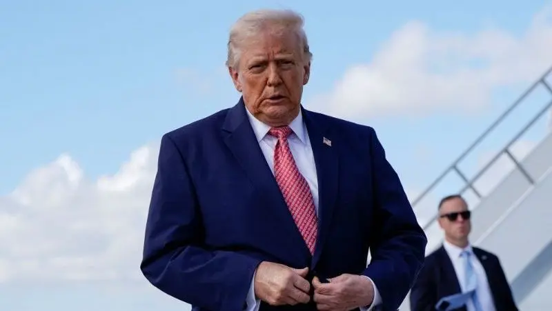 Trump diz que EUA controlarão o Estreito de Ormuz e deveriam ser pagos Trump diz que EUA controlarão o Estreito de Ormuz e deveriam ser pagos