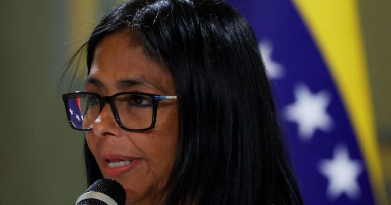 Delcy completa seis meses no poder em meio à maior crise na Venezuela