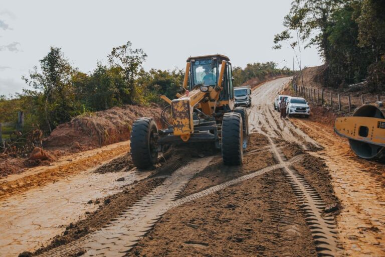 Cruzeiro do Sul recupera ramal e garante acesso a produtores