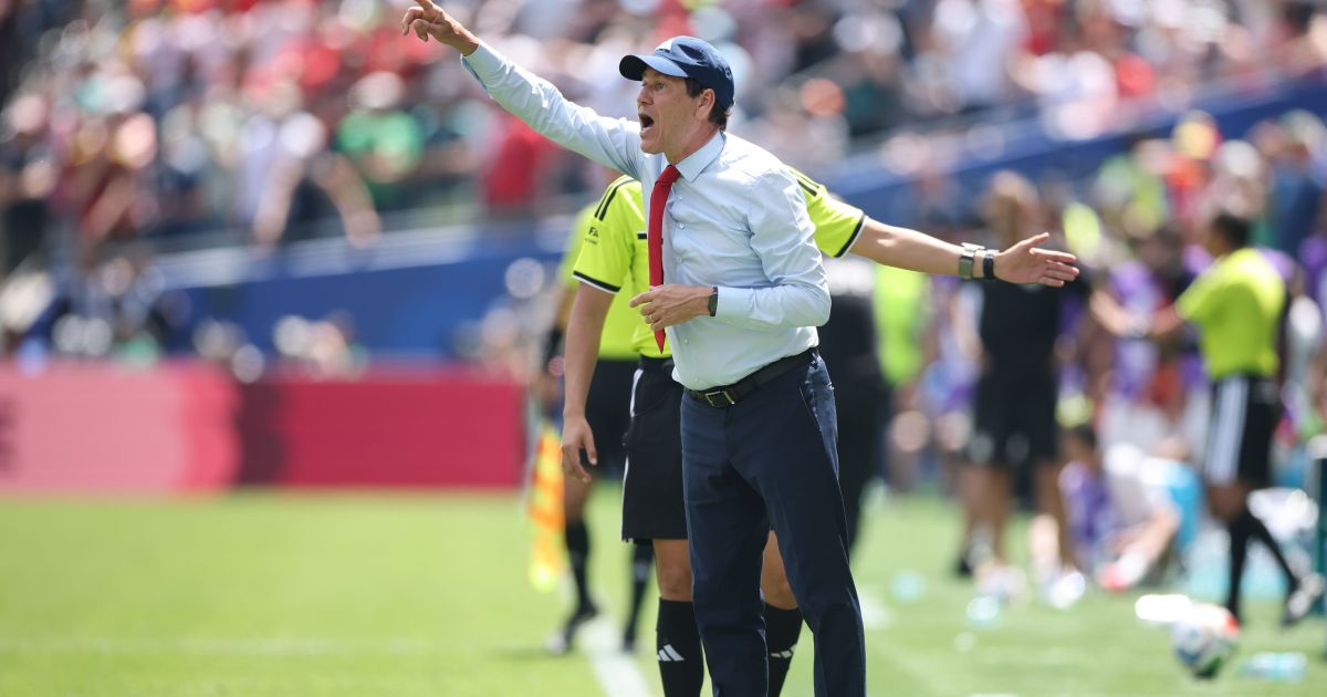Técnico da Bélgica detona Fifa após anular suspensão de Balogun na Copa Técnico da Bélgica detona Fifa após anular suspensão de Balogun na Copa