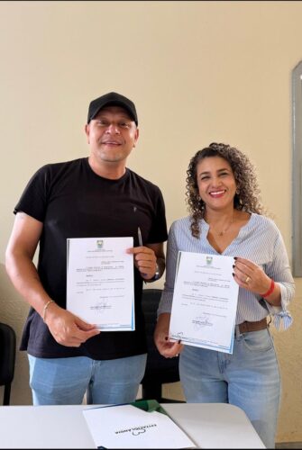 Sérgio Mesquita empossa Professora Shanda e reforça gestão Sérgio Mesquita empossa Professora Shanda e reforça gestão