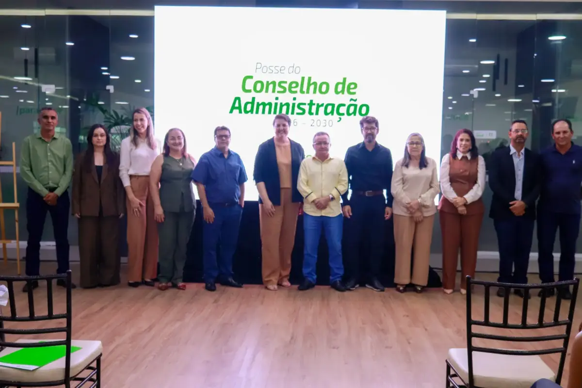 A solenidade marcou a transferência da gestão do conselho que atuou entre 2022 e 2026