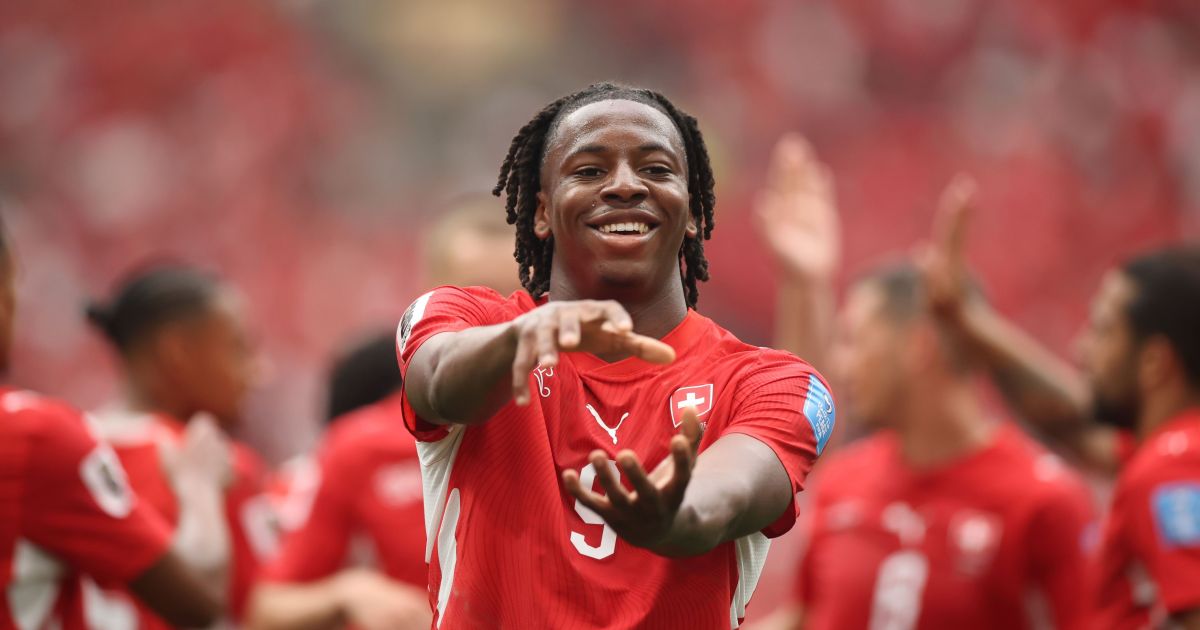 Manzambi vira dúvida na Suíça para duelo decisivo contra a Colômbia na Copa Manzambi vira dúvida na Suíça para duelo decisivo contra a Colômbia na Copa