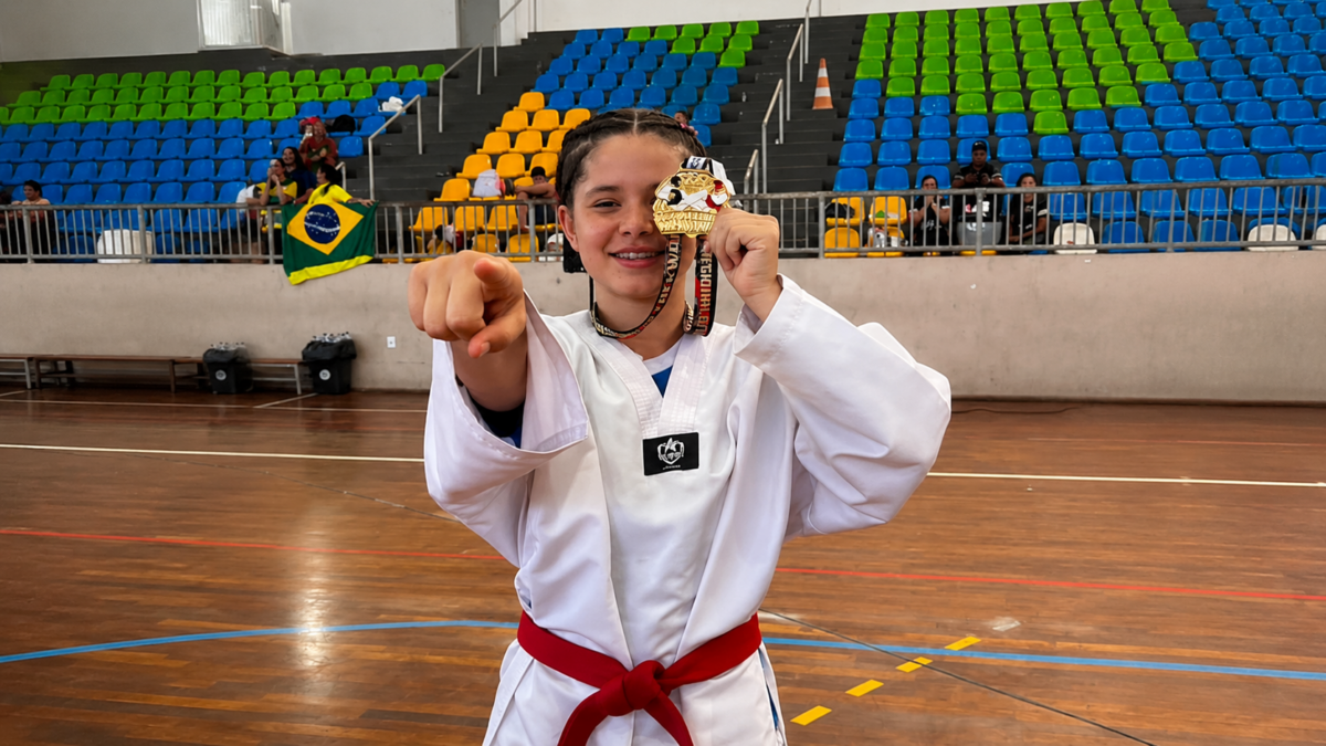 Tamilly Sá conquista ouro e garante vaga no Grand Slam de Taekwondo