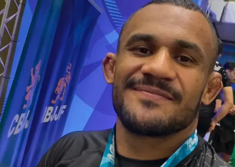 Wendell Barbosa enfrenta gigantes de 120 kg e conquista medalha no Rio