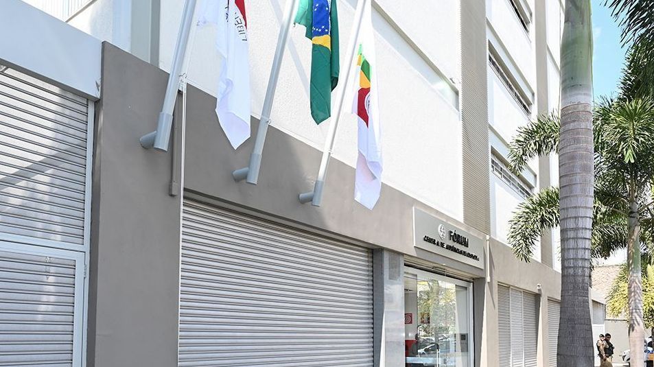 Médica suspeita de mandar matar farmacêutica vai a júri popular Médica suspeita de mandar matar farmacêutica vai a júri popular