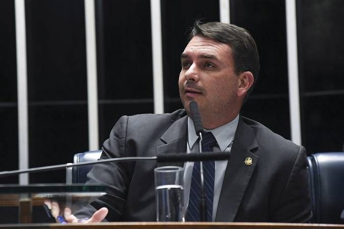 Flávio propõe aos EUA barrar Pix de sistemas “não-ocidentais” Flávio propõe aos EUA barrar Pix de sistemas “não-ocidentais”