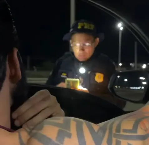 “Qual é a banda?”: policial não reconhece Gusttavo Lima em blitz