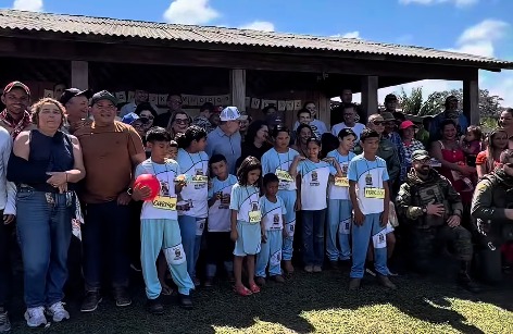 Prefeitura leva educação e saúde a famílias em reserva de Rio Branco