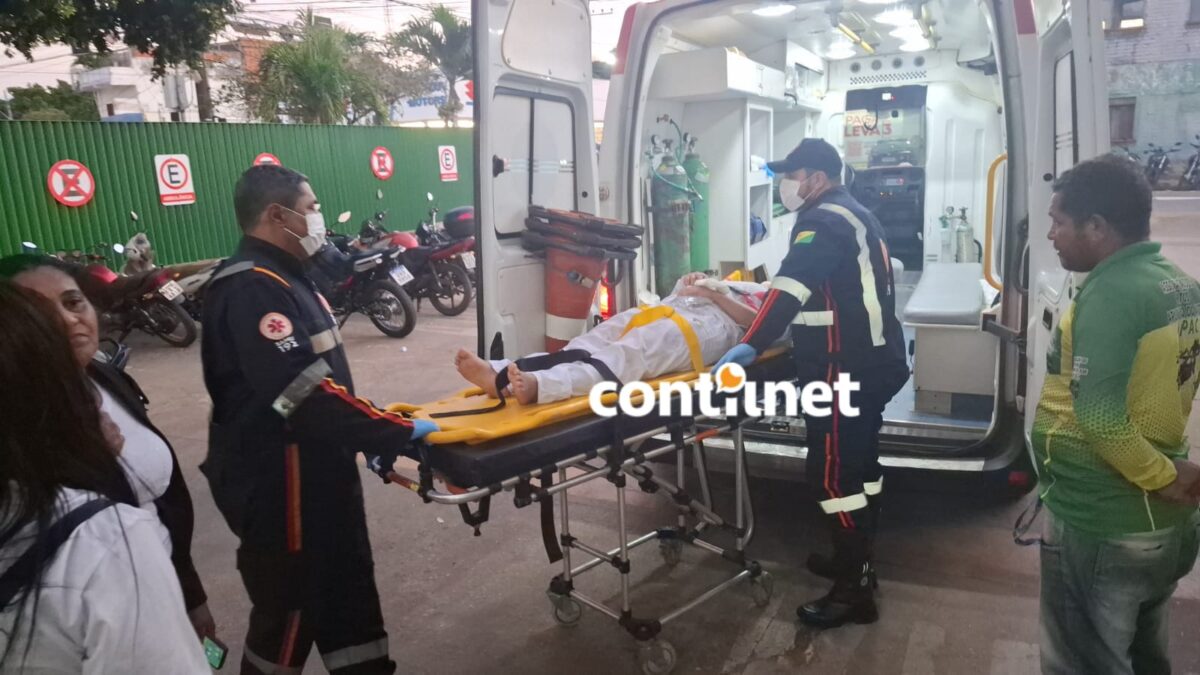 Trabalhadora é socorrida às pressas após queda durante o trabalho
