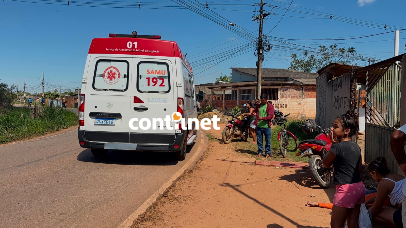 Motociclista perde controle, bate em muro e fica desacordado em Rio Branco