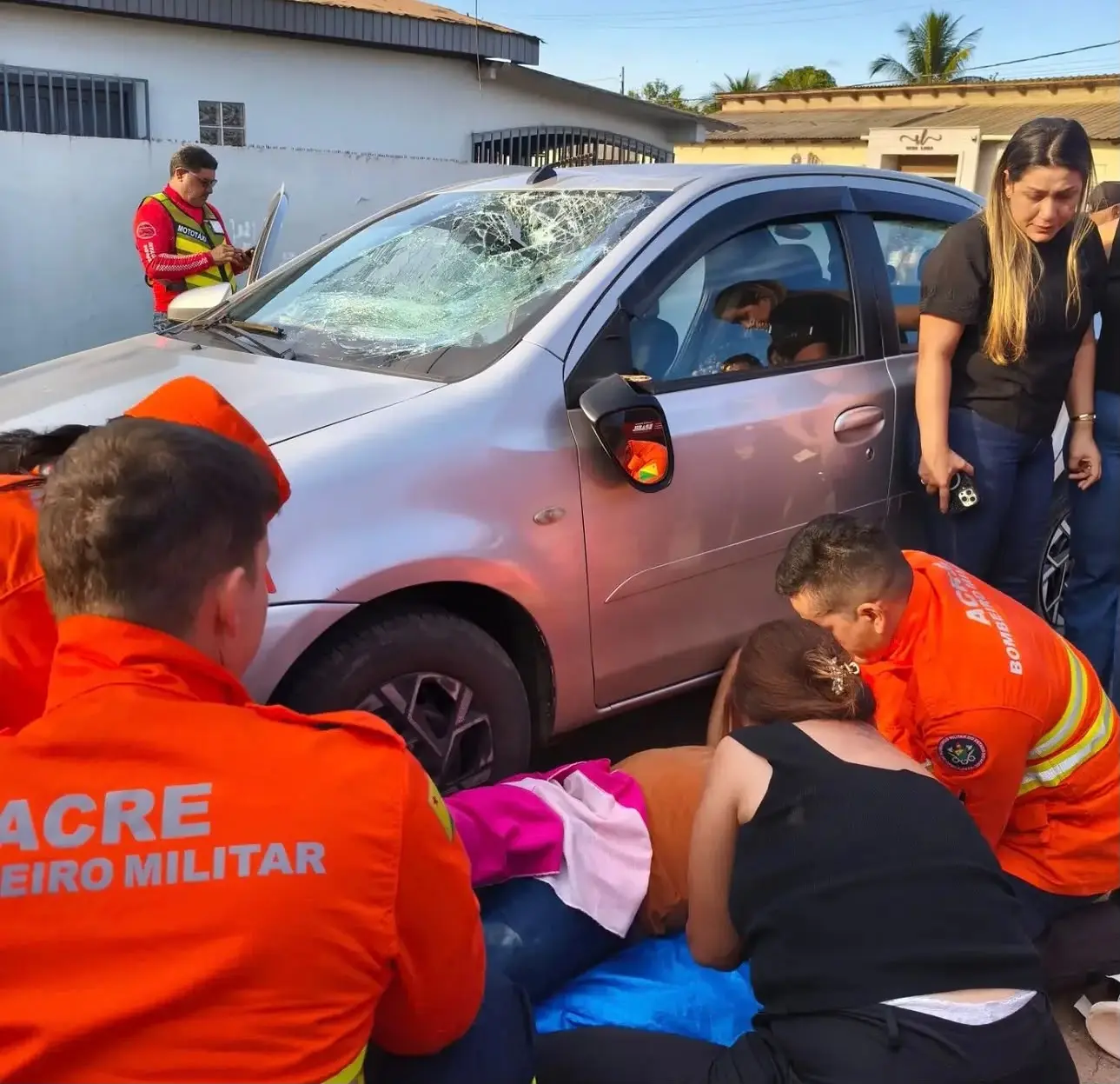 Idoso de 72 anos sofre fraturas após ser atropelado em Sena Madureira