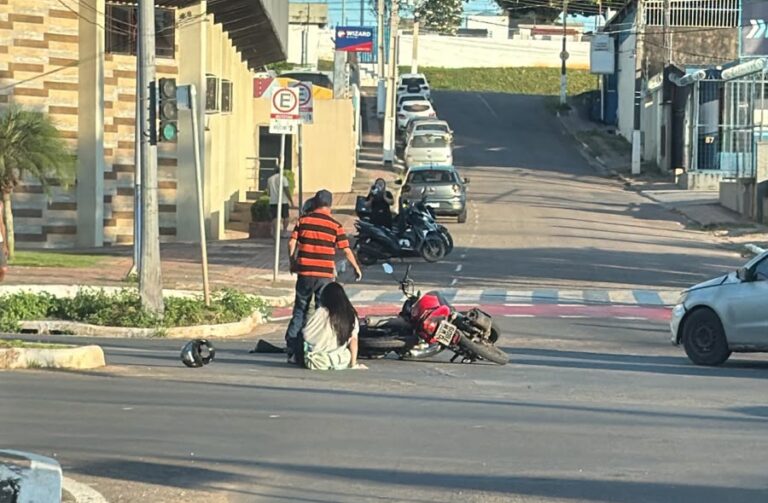 Colisão entre duas motos é registrada na Avenida Ceará, em Rio Branco