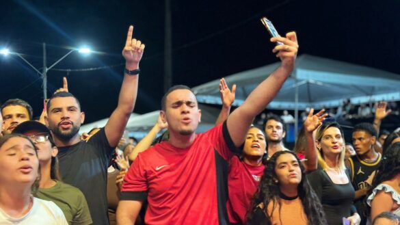 adora (2) Vips da Front: Carnavale agita Brasiléia neste final semana com grandes shows