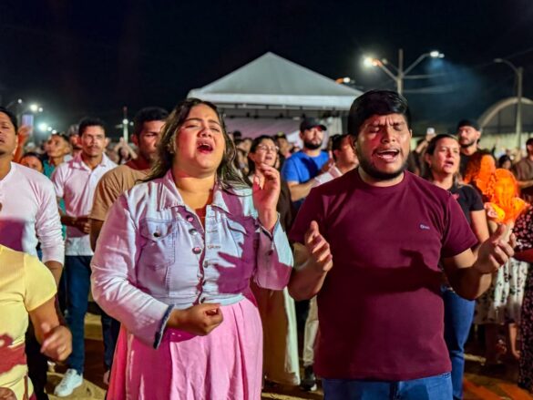 adora (28) Vips da Front: Carnavale agita Brasiléia neste final semana com grandes shows