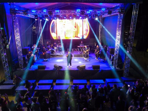 adora (7) Vips da Front: Carnavale agita Brasiléia neste final semana com grandes shows