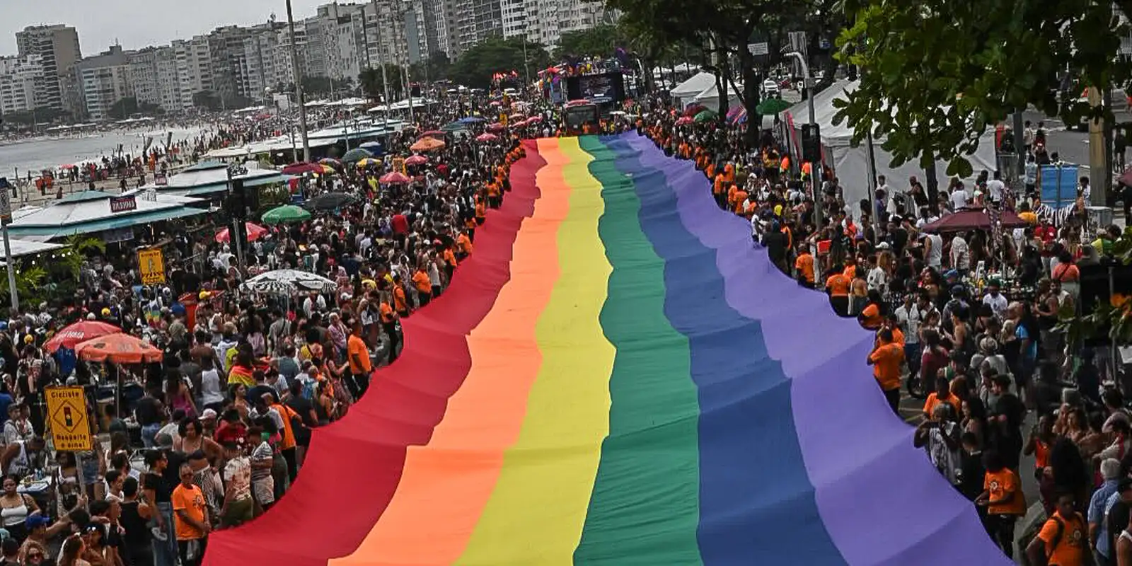 Rio Sem LGBTIfobia: trabalhadores entram em estado de greve Rio Sem LGBTIfobia: trabalhadores entram em estado de greve