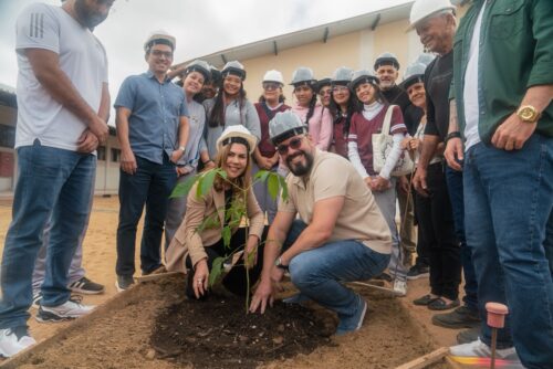 Alan Rick vistoria obras do novo Colégio de Aplicação da Ufac