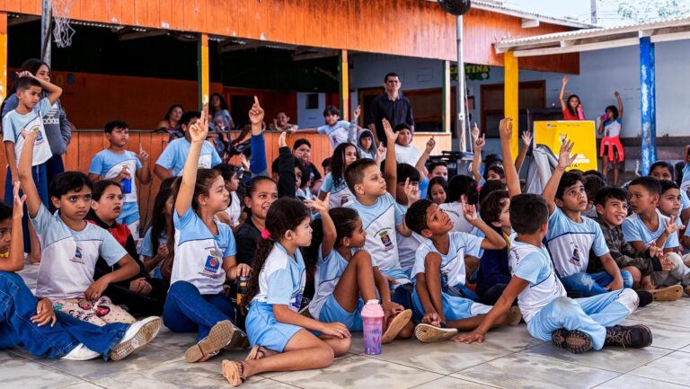 Rio Branco remaneja R$ 600 mil para Educação; veja detalhes