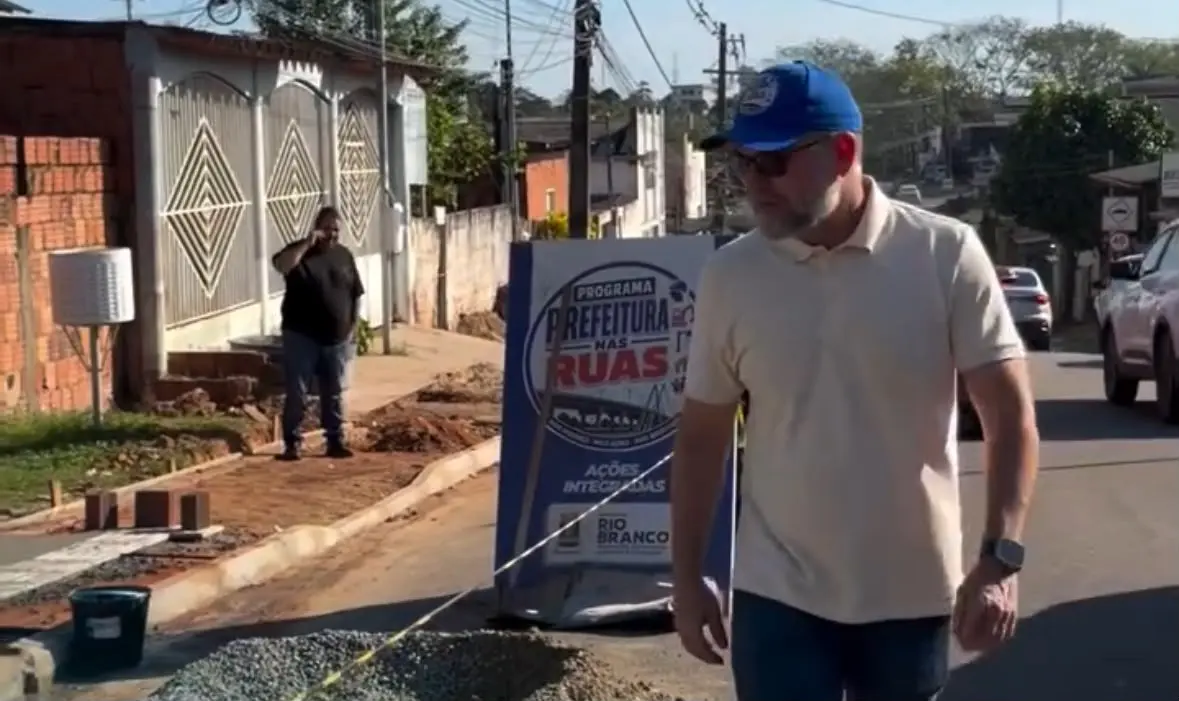 Alysson acompanha obras de infraestrutura no Nova Esperança