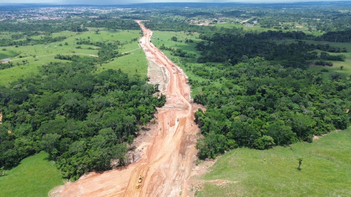 Deracre fecha primeiro semestre com obras em rodovias, ramais e pontes