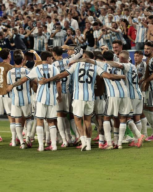 Argentina elimina Cabo Verde, mas sofre para avançar às oitavas da Copa