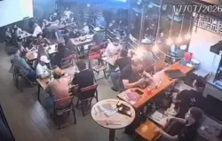 Ataque a tiros em conveniência deixa dois mortos; VÍDEO