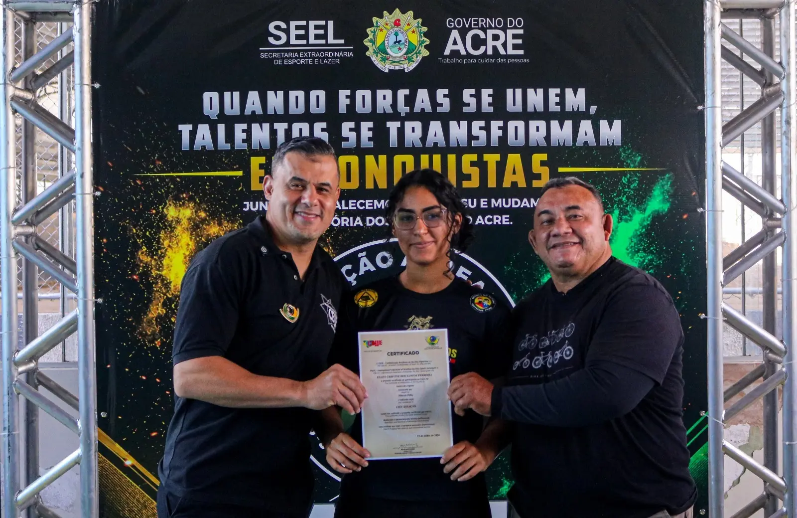 Atletas da Escola de Artes Leão Dourado recebem capacitação em primeiros socorros e arbitragem